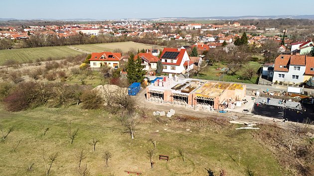 Březen 2026